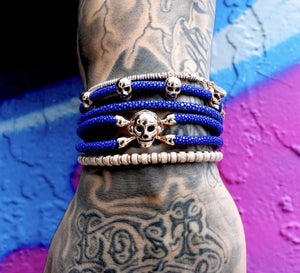 
                  
                    ﻿﻿﻿Blue stingray bracelet with rose gold skull (Unisex)
                  
                