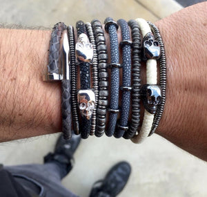 
                  
                    Black PVD bracelet with black beads (Unisex)
                  
                